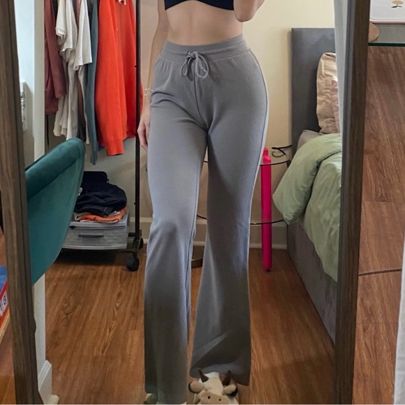 Aritzia Sunday Best Baby Waffle Pant in S, Scarab - Picture 4 of 8